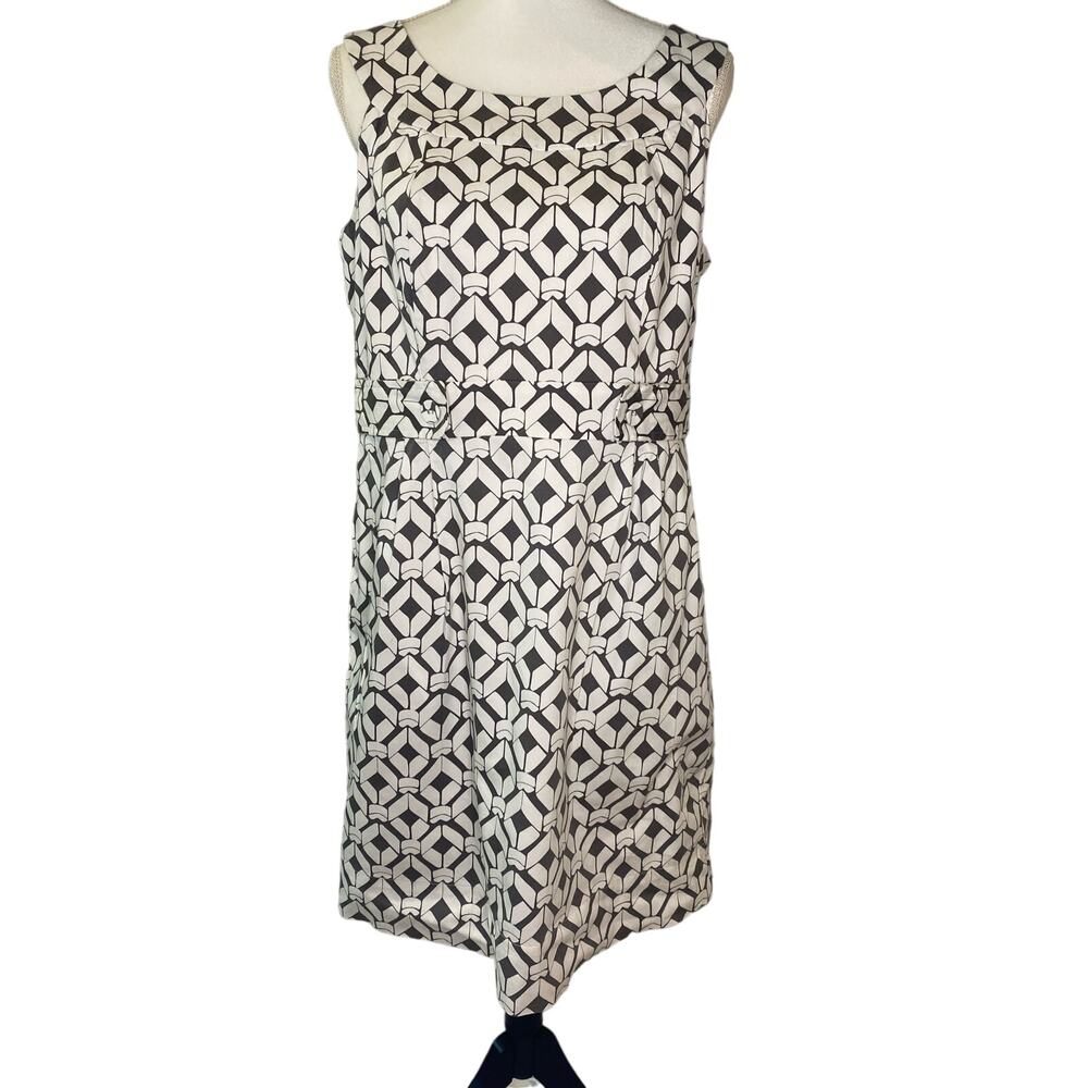 Robbie Bee Size 14 Sleeveless dress geometric print gray and white with pockets